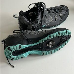 Bontrager InForm Women's Cycling Shoes - Black and Teal